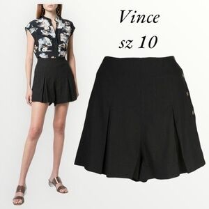 VINCE Black Linen Blend Pleated High-Rise Shorts
$195 Sz 10